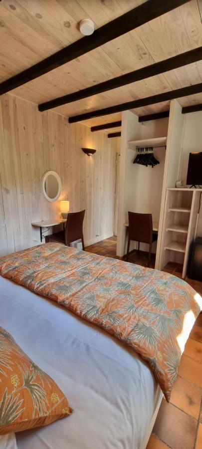 Logis Le Saint Marc Hotel 3*