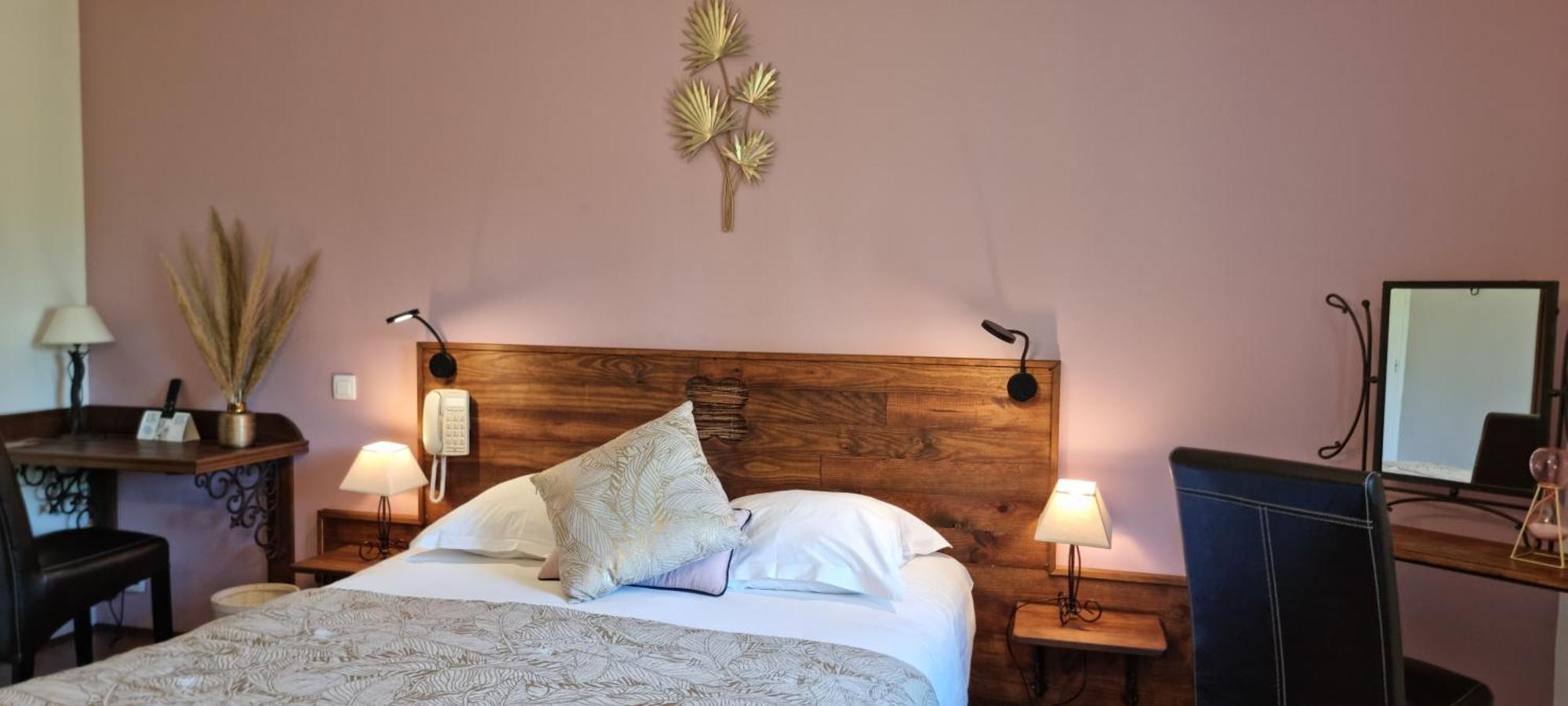 Logis Le Saint Marc Hotel