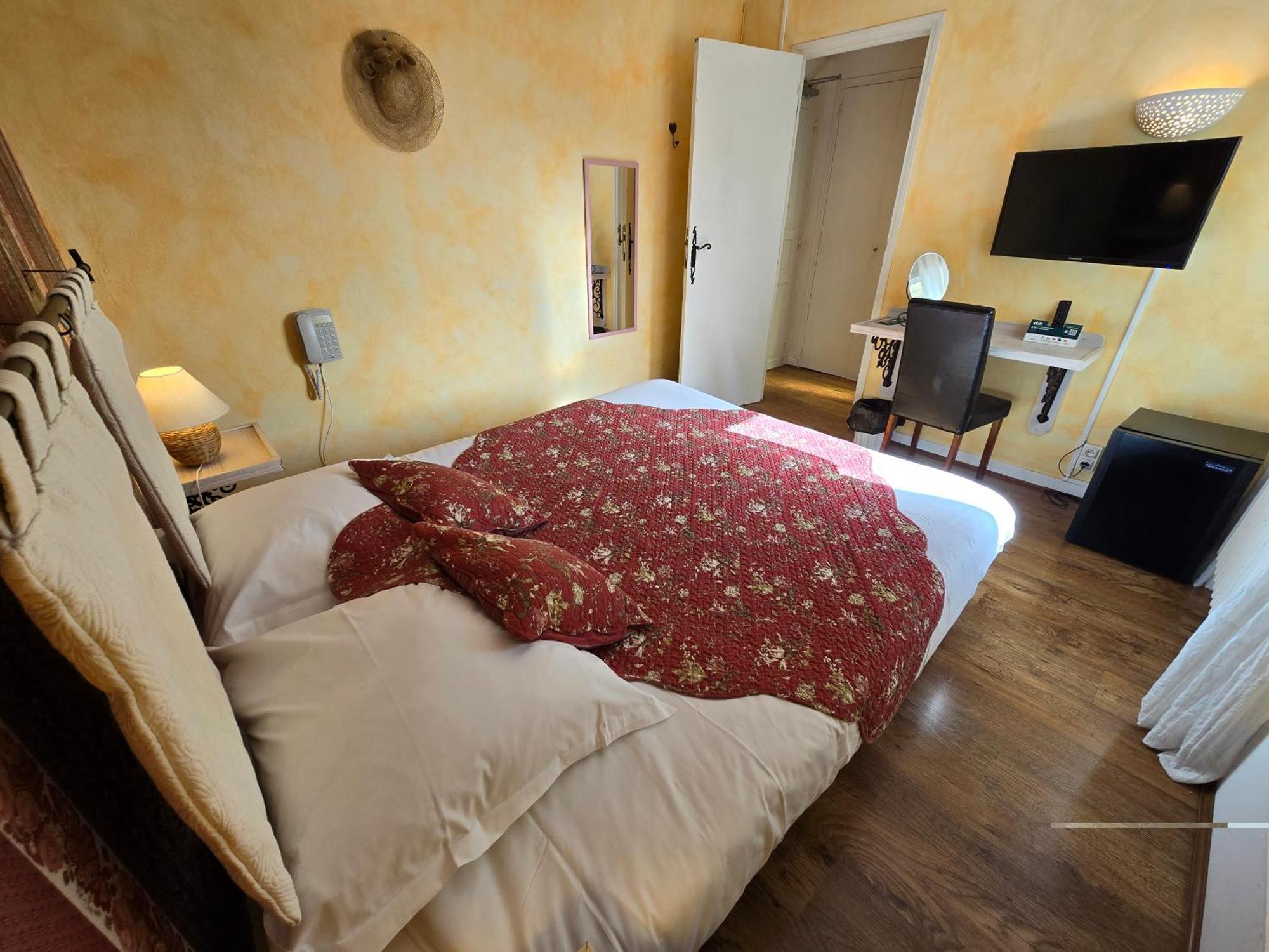 Logis Le Saint Marc Hotel Mollans-sur-Ouvèze