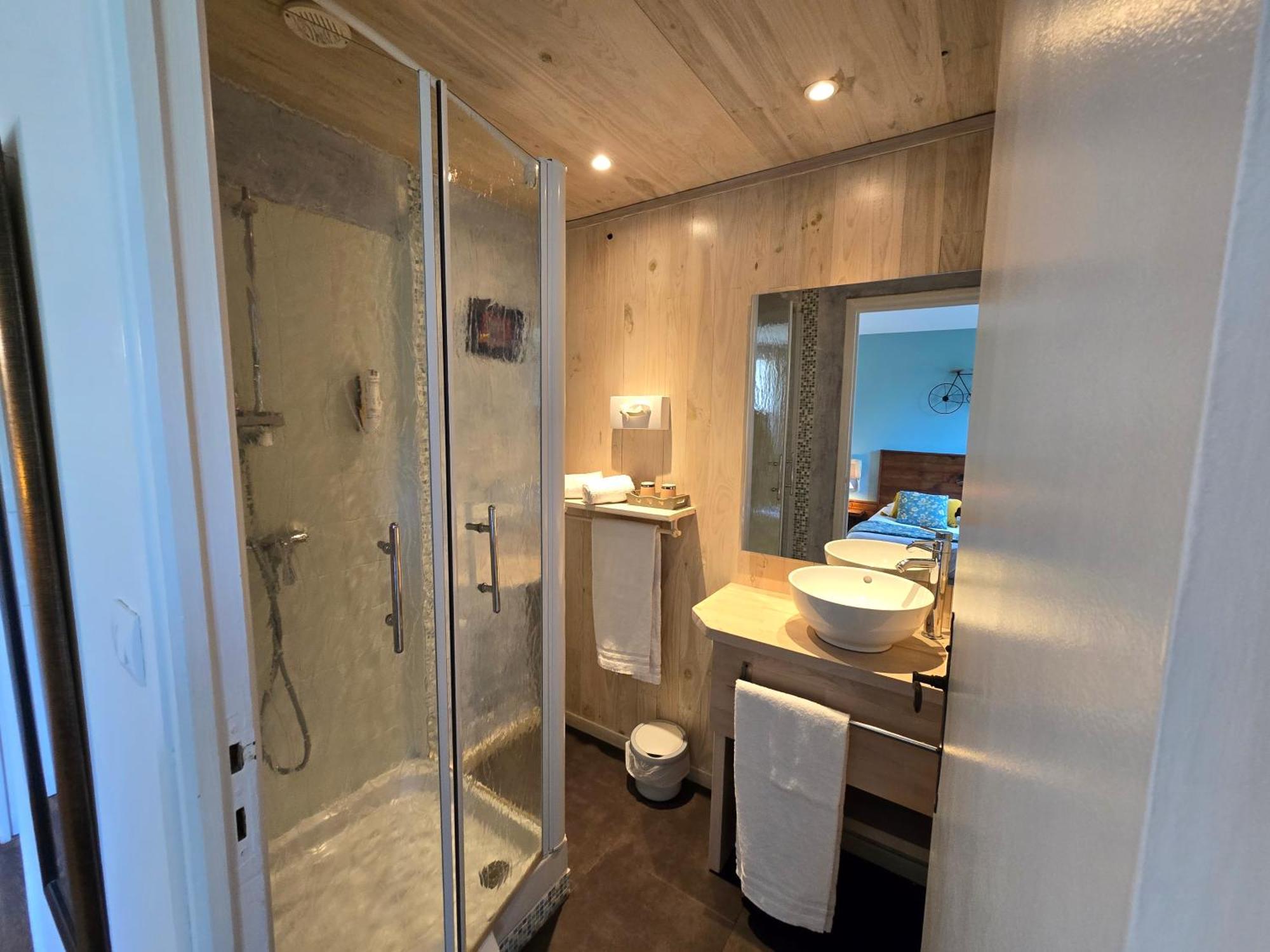 Logis Le Saint Marc Hotel 3*