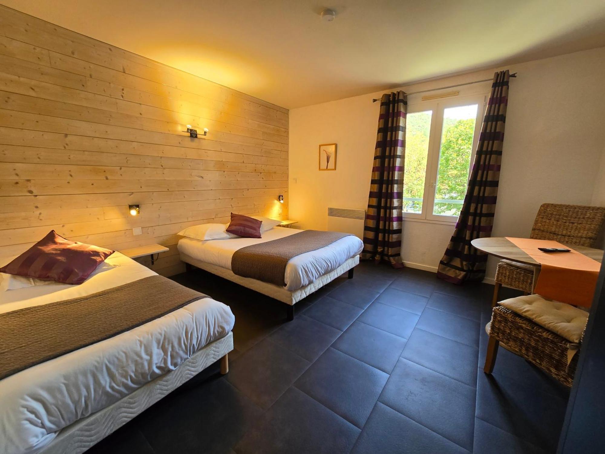 Hotel Logis Le Saint Marc Mollans-sur-Ouvèze